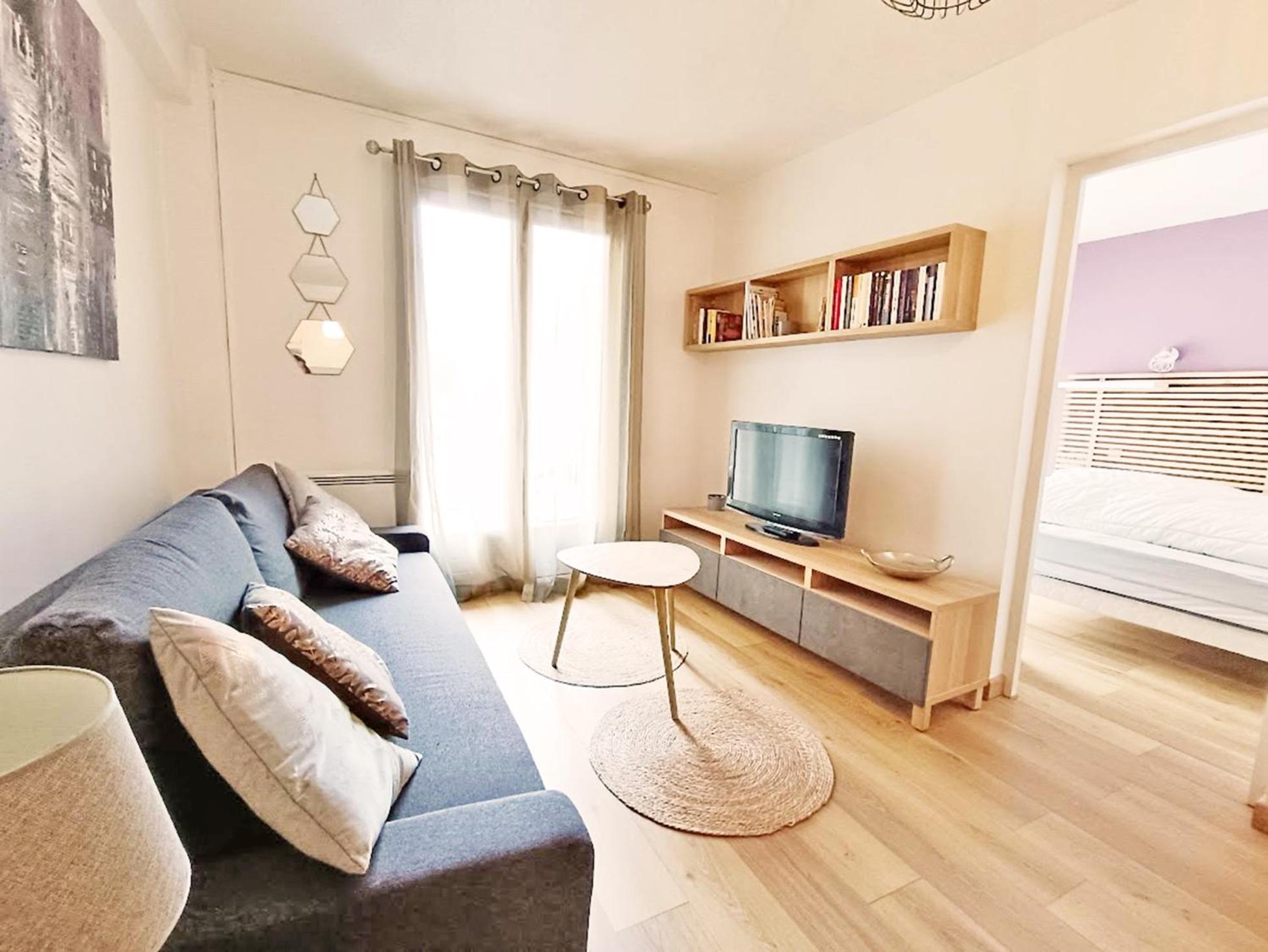 Chez Dominique, T2, Centre Ville, Vue Montagne, Wifi, 4 Personnes Bagneres-de-Luchon Ngoại thất bức ảnh